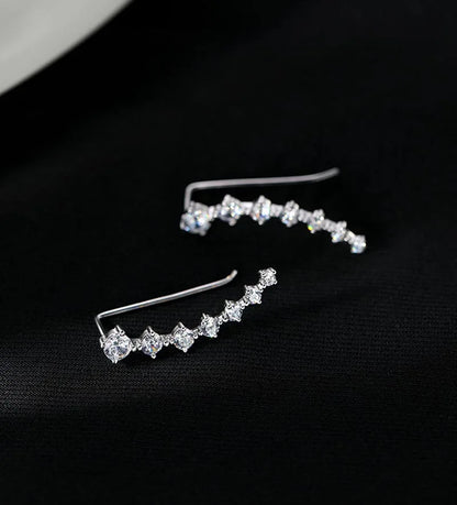 Leaf-Shaped Climber Earrings with 7 Dazzling Crystals - Elegance and Versatility